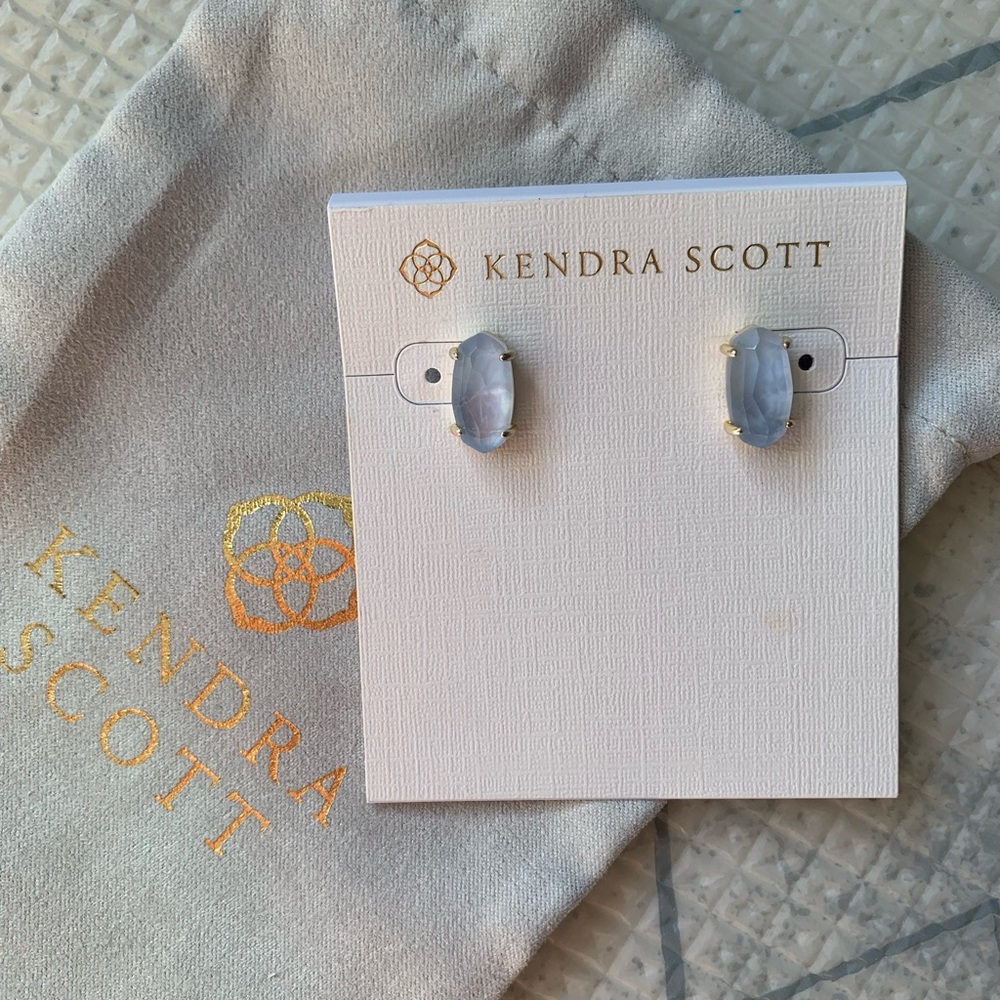 Kendra Scott Betty stud earrings in sky blue